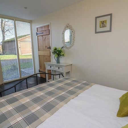 Caely Villa Llandrindod Wells Exteriör bild